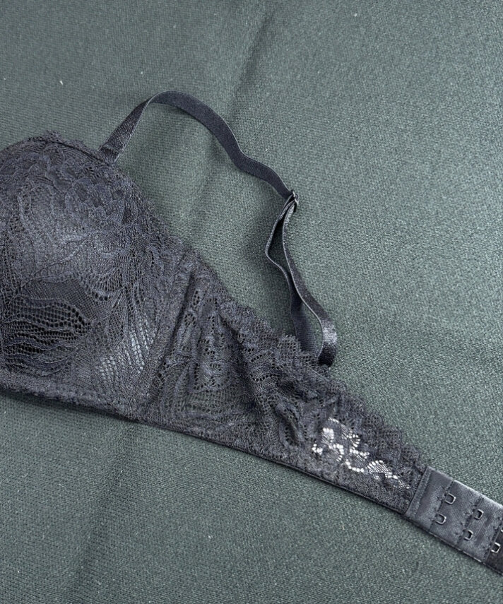 Dantelli Desteksiz Sütyen - 8